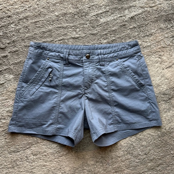 Title Nine Big B 4” Hiking Shorts | 8 - Picture 3 of 9